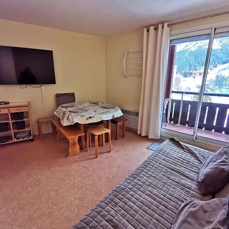 Appartement 2 Pièces, Skis Aux Pieds, Proche Commerces Avec Balcon. Capacité 6 Pers, Animaux Non Admis - Fr-1-771-11
